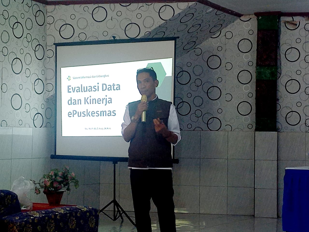 UPTD PUSKESMAS PELABUHAN AWANG MENGIKUTI PERTEMUAN EVALUASI DATA DAN KINERJA E-PUSKESMAS SEMESTER I 